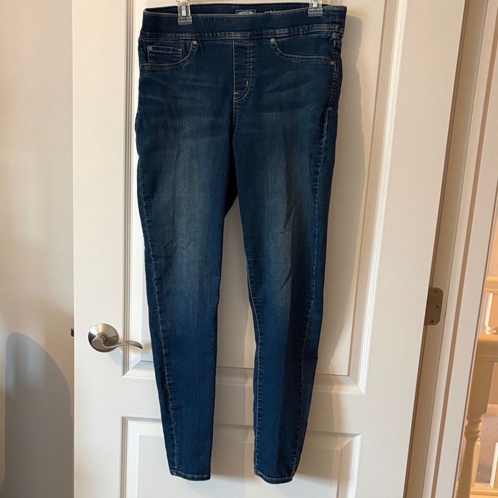 Signature by Levi Strauss Dark Indigo Skinny Jeans